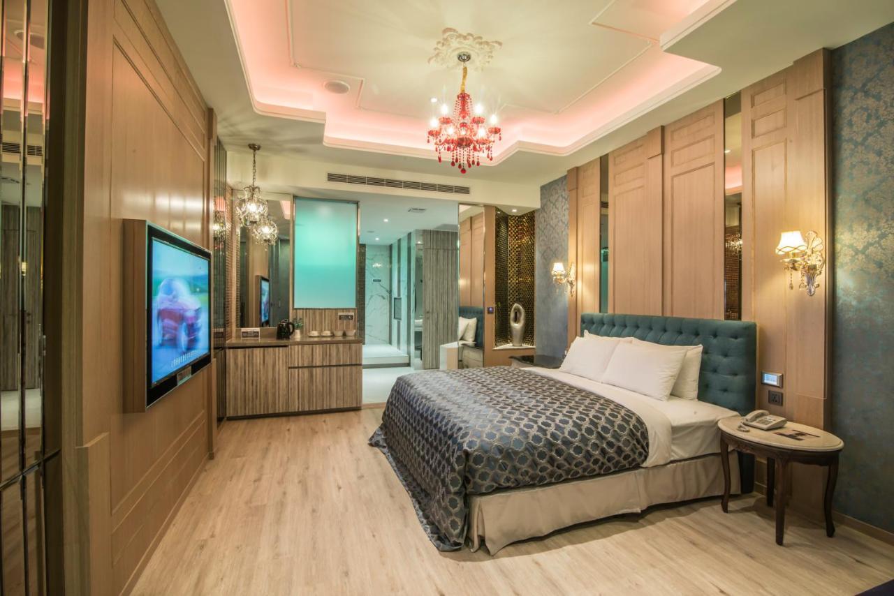 Luv U Motel Kaohsiung Bagian luar foto