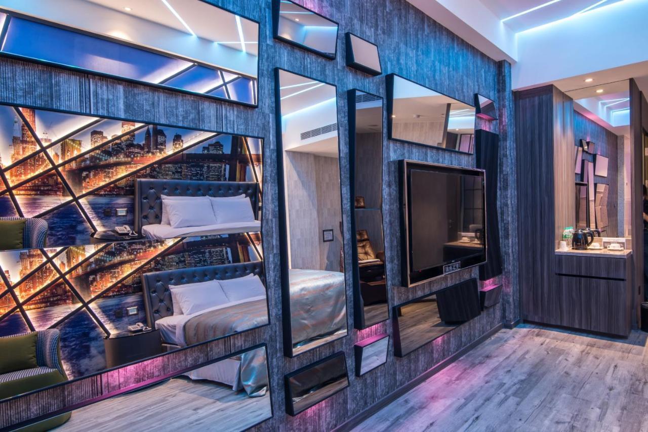 Luv U Motel Kaohsiung Bagian luar foto